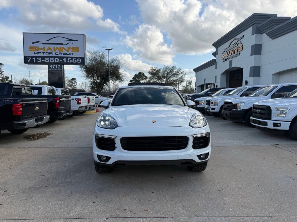 Porsche Cayenne Vehicle Full-screen Gallery Image 42