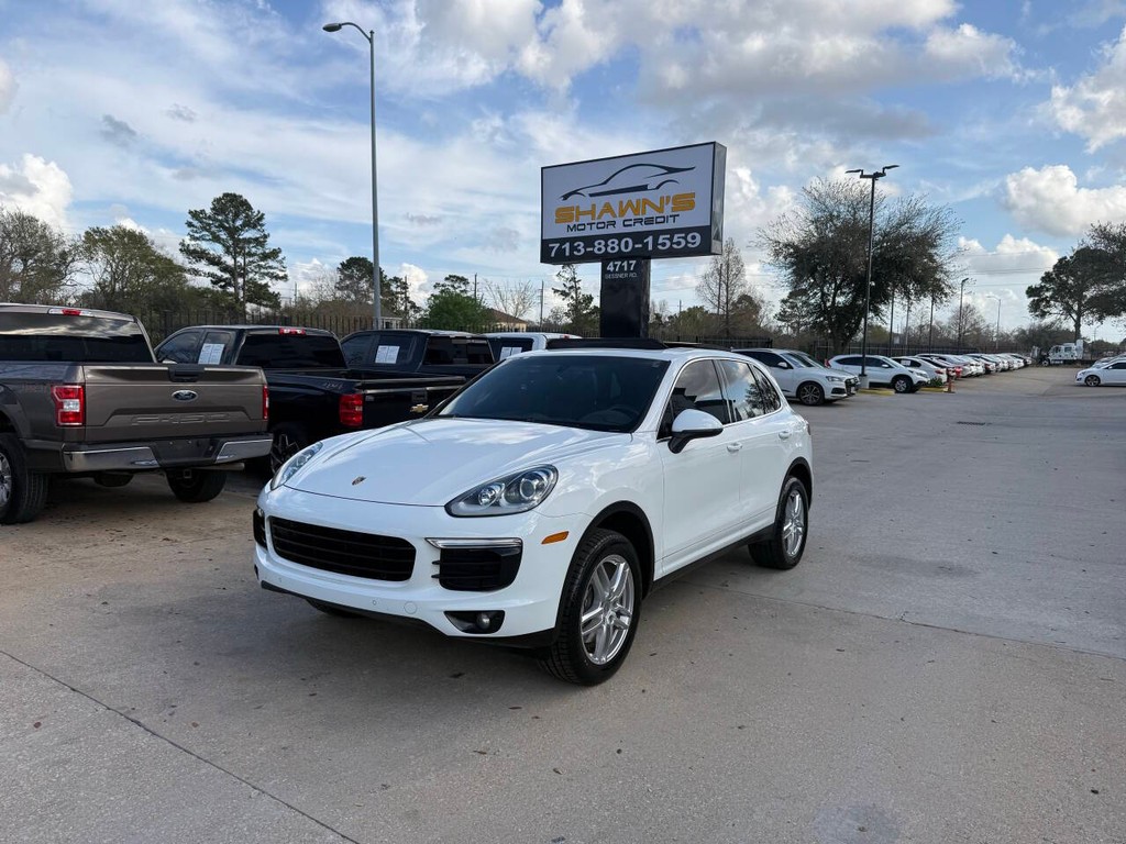 Porsche Cayenne Vehicle Full-screen Gallery Image 44