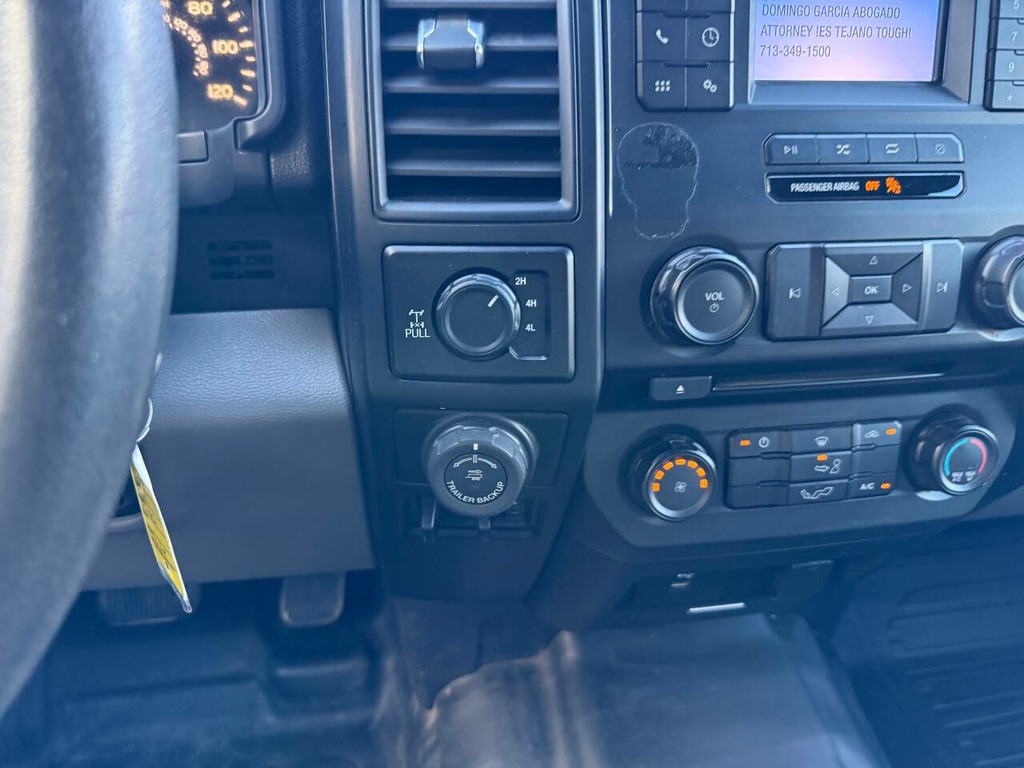 Ford F-150 Vehicle Full-screen Gallery Image 28