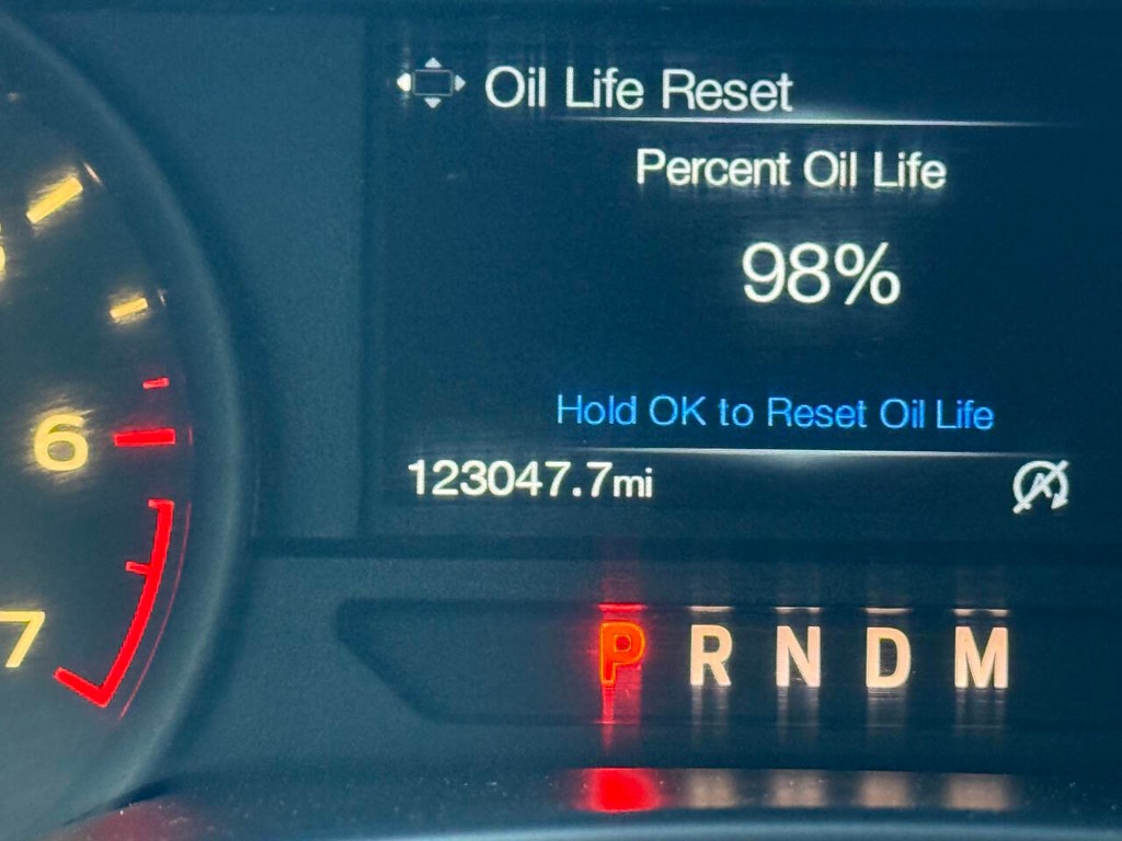 Ford F-150 Vehicle Full-screen Gallery Image 32