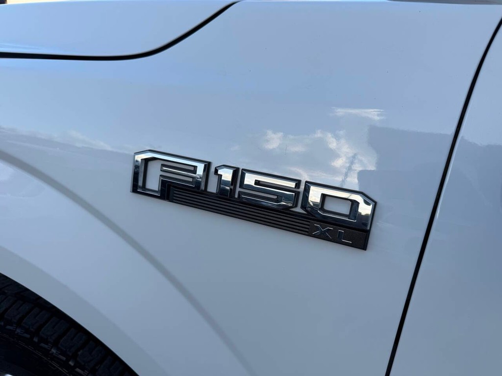 Ford F-150 Vehicle Full-screen Gallery Image 40