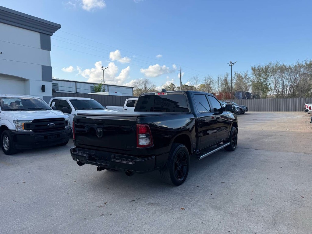 Ram 1500 Vehicle Full-screen Gallery Image 05