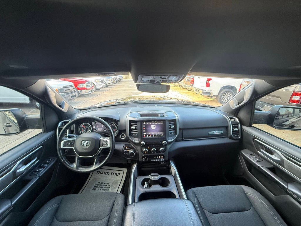 Ram 1500 Vehicle Full-screen Gallery Image 18