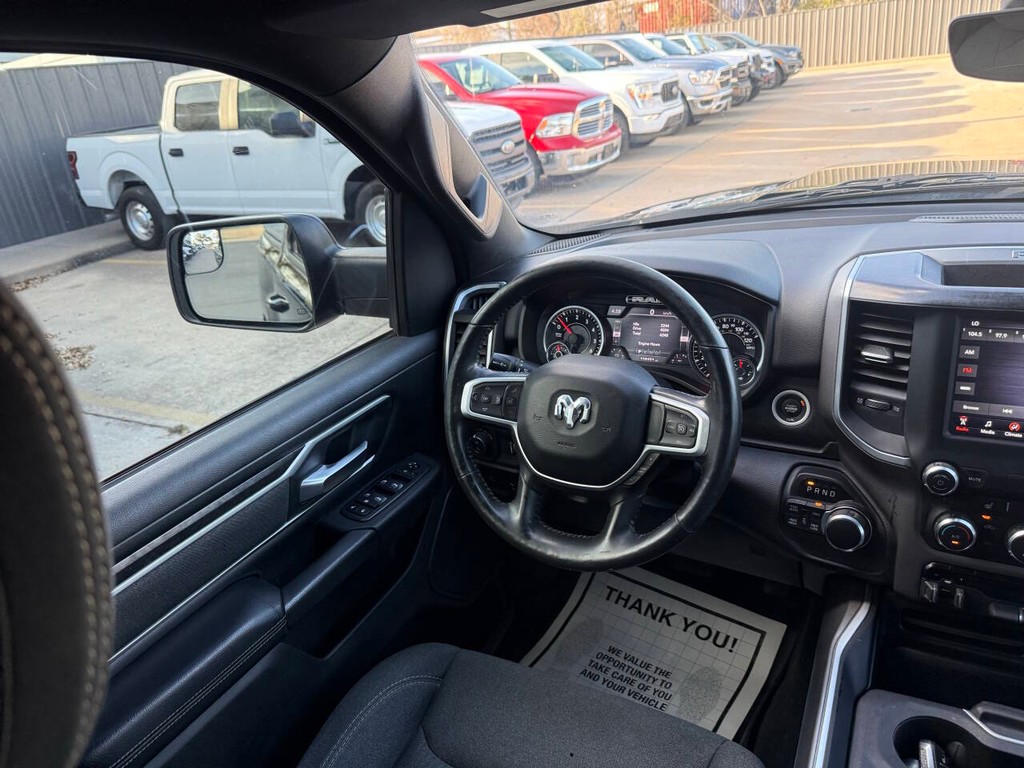 Ram 1500 Vehicle Full-screen Gallery Image 19