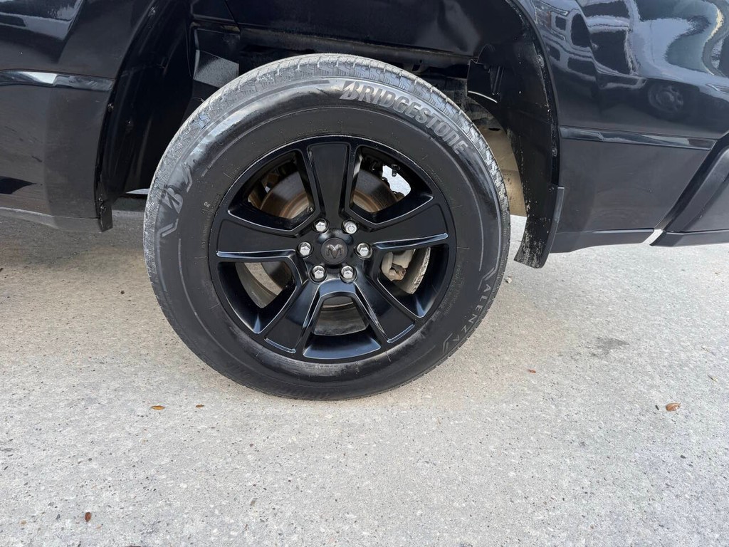 Ram 1500 Vehicle Full-screen Gallery Image 35