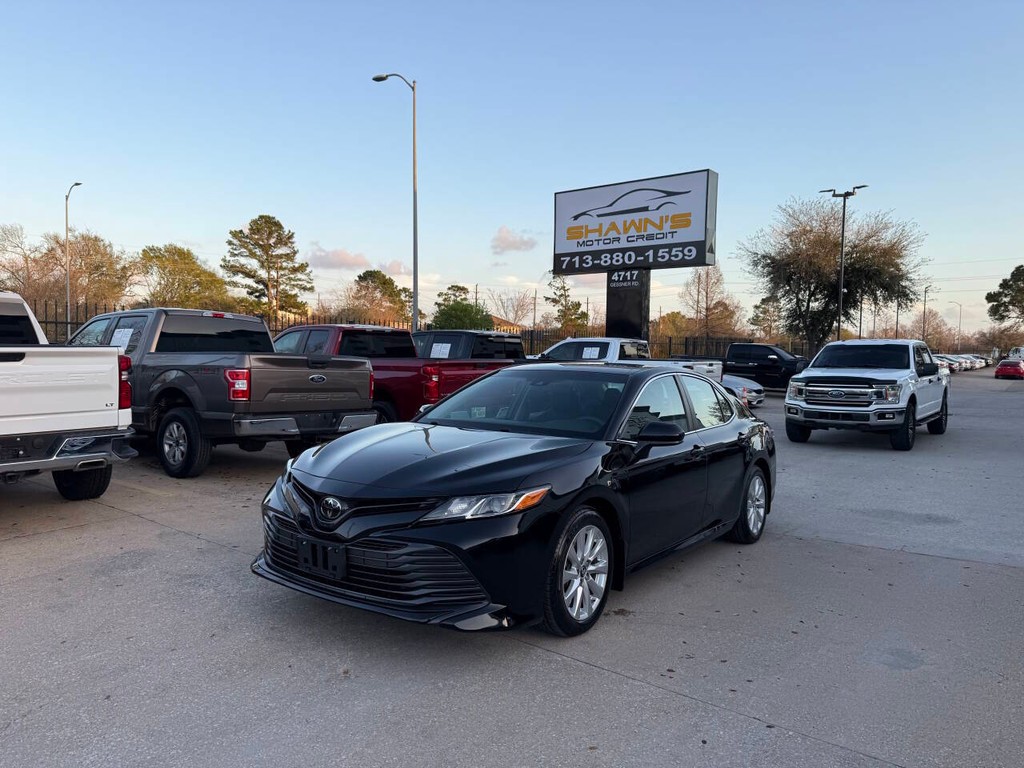 Toyota Camry Vehicle Full-screen Gallery Image 41