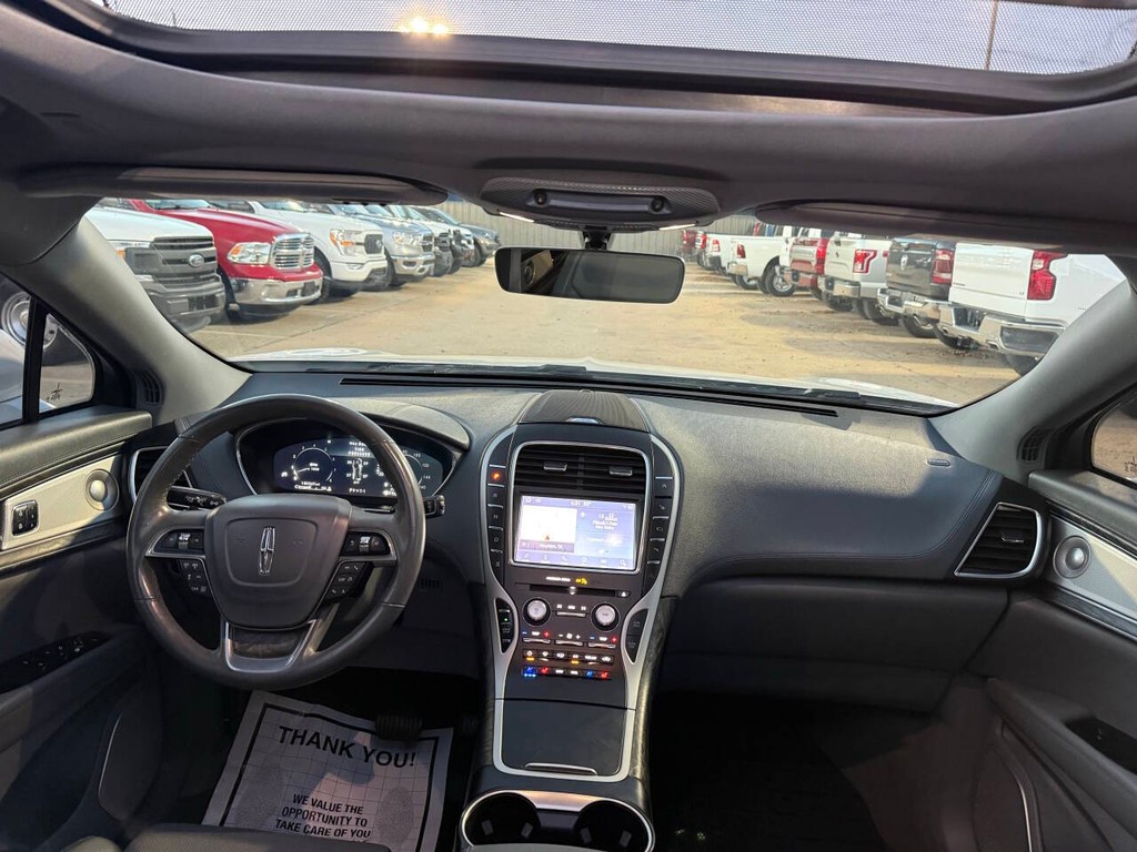 Lincoln Nautilus Vehicle Full-screen Gallery Image 17