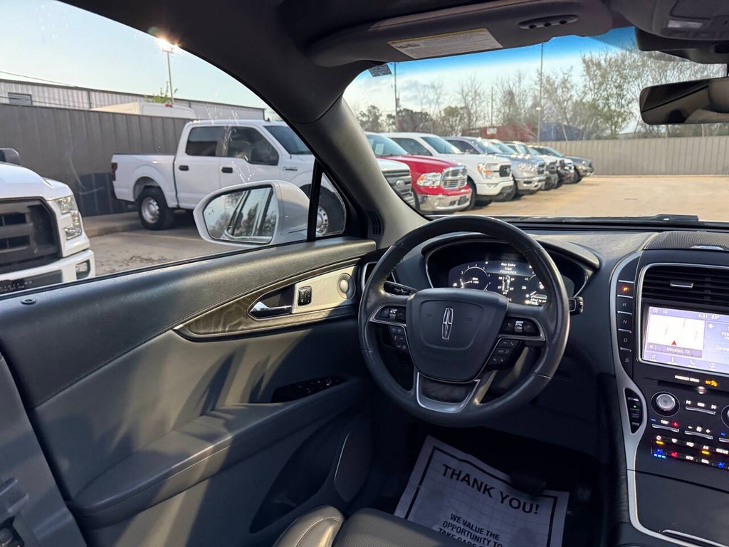 Lincoln Nautilus Vehicle Full-screen Gallery Image 19