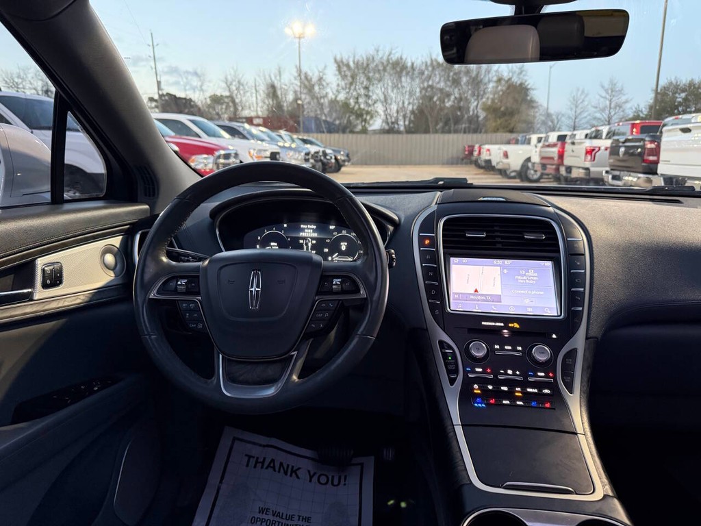 Lincoln Nautilus Vehicle Full-screen Gallery Image 21