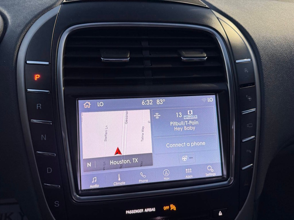 Lincoln Nautilus Vehicle Full-screen Gallery Image 25