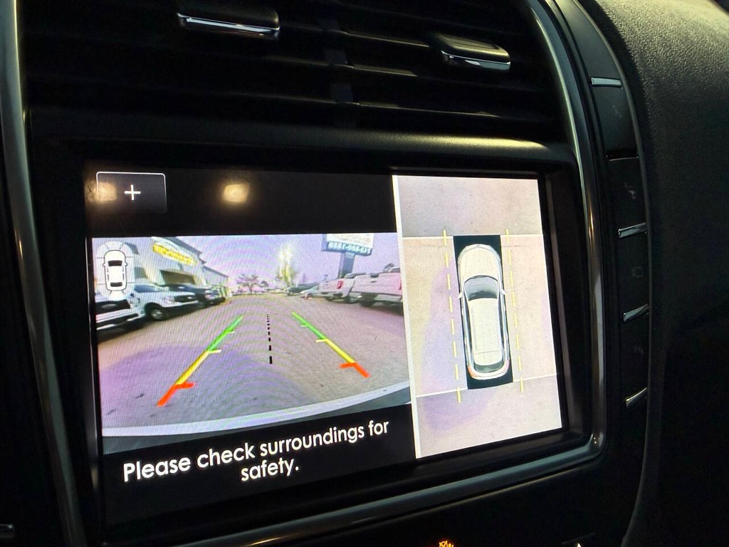 Lincoln Nautilus Vehicle Full-screen Gallery Image 26