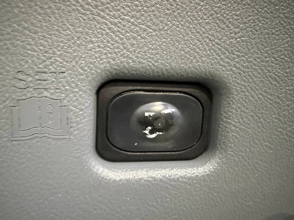 Lincoln Nautilus Vehicle Full-screen Gallery Image 38