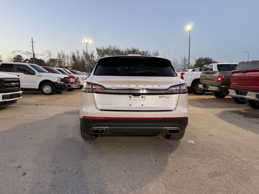 Lincoln Nautilus Vehicle Full-screen Gallery Image 39