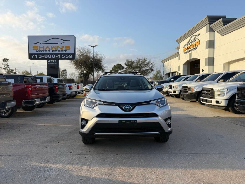 Toyota RAV4 Hybrid Vehicle Full-screen Gallery Image 43