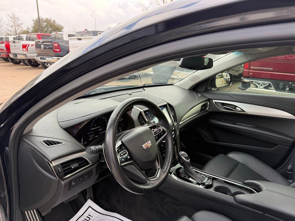 Cadillac ATS Sedan Vehicle Full-screen Gallery Image 07
