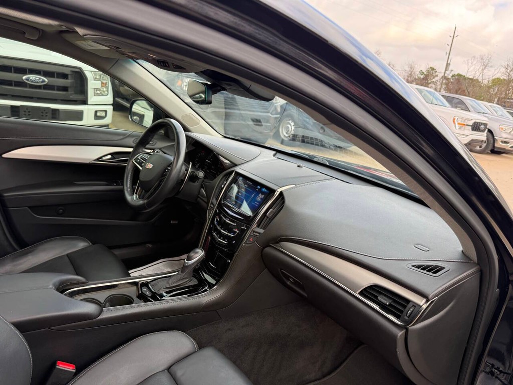 Cadillac ATS Sedan Vehicle Full-screen Gallery Image 10