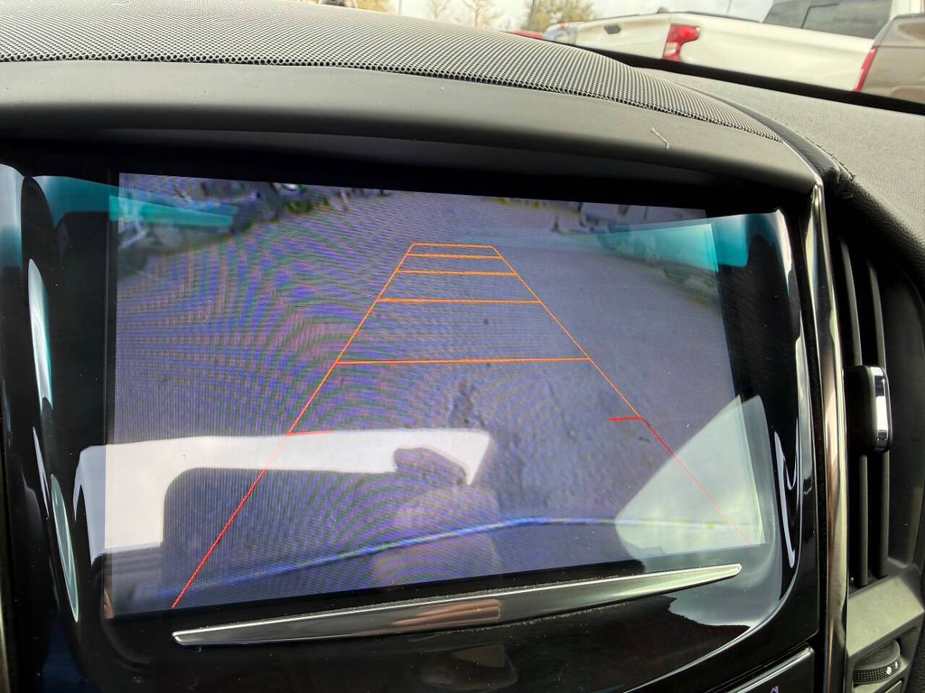 Cadillac ATS Sedan Vehicle Full-screen Gallery Image 28