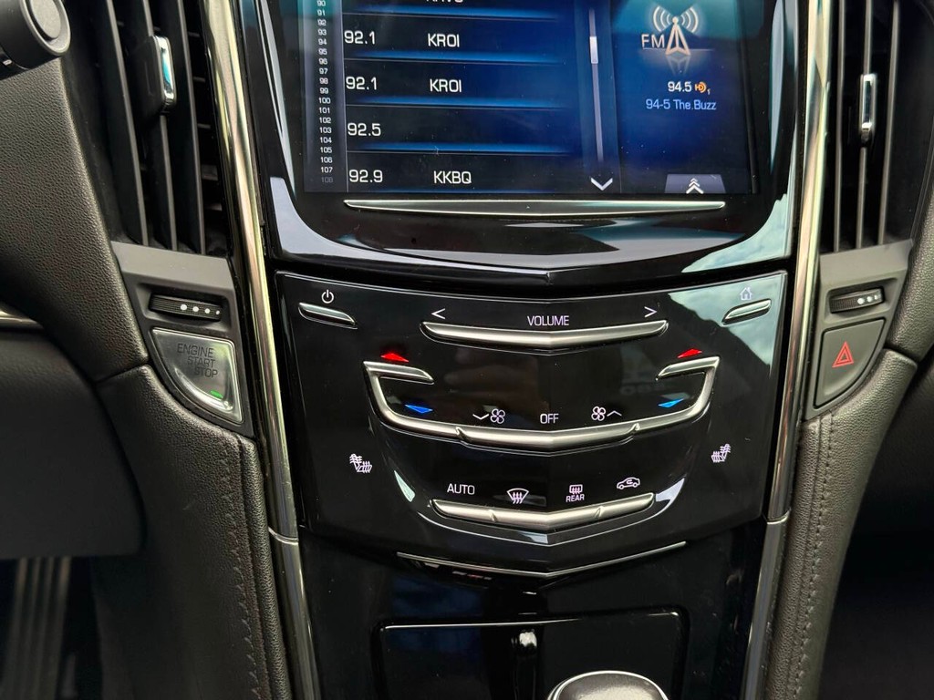 Cadillac ATS Sedan Vehicle Full-screen Gallery Image 30