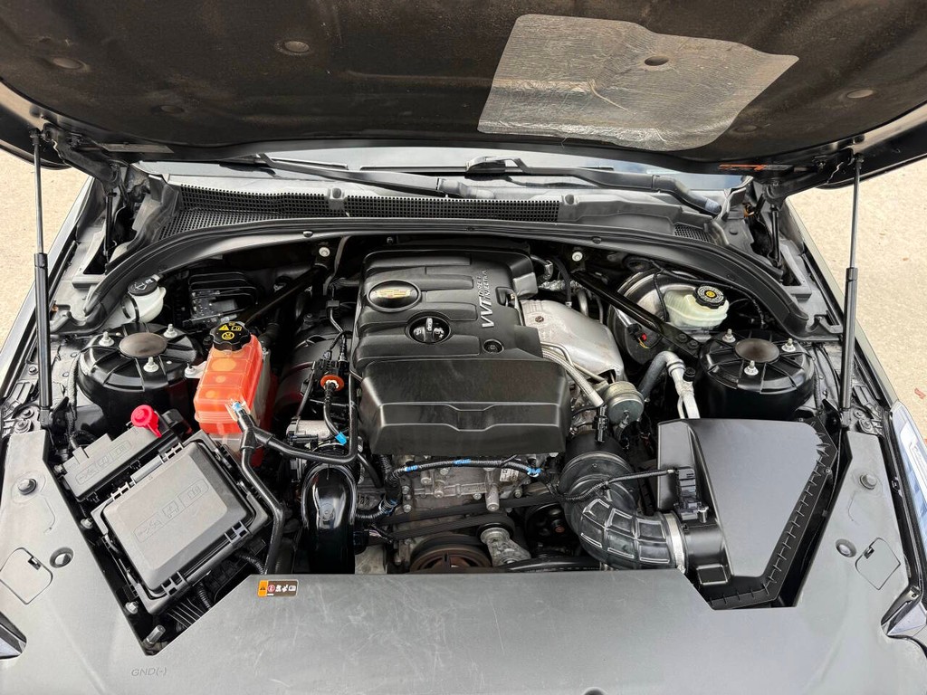 Cadillac ATS Sedan Vehicle Full-screen Gallery Image 36