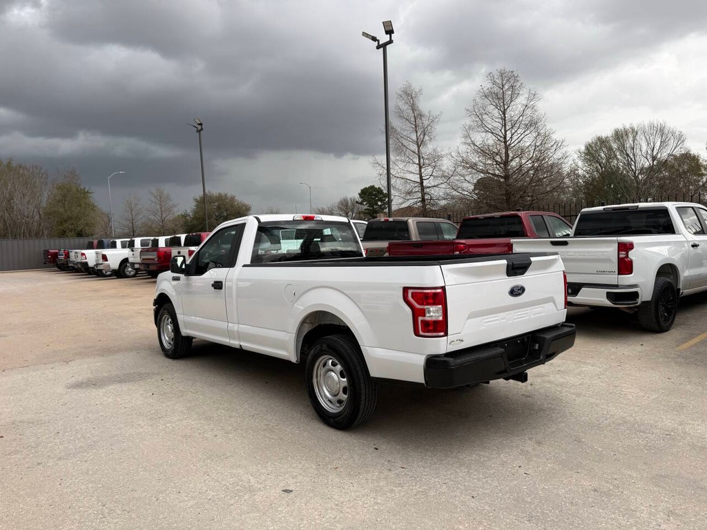 Ford F-150 Vehicle Full-screen Gallery Image 04