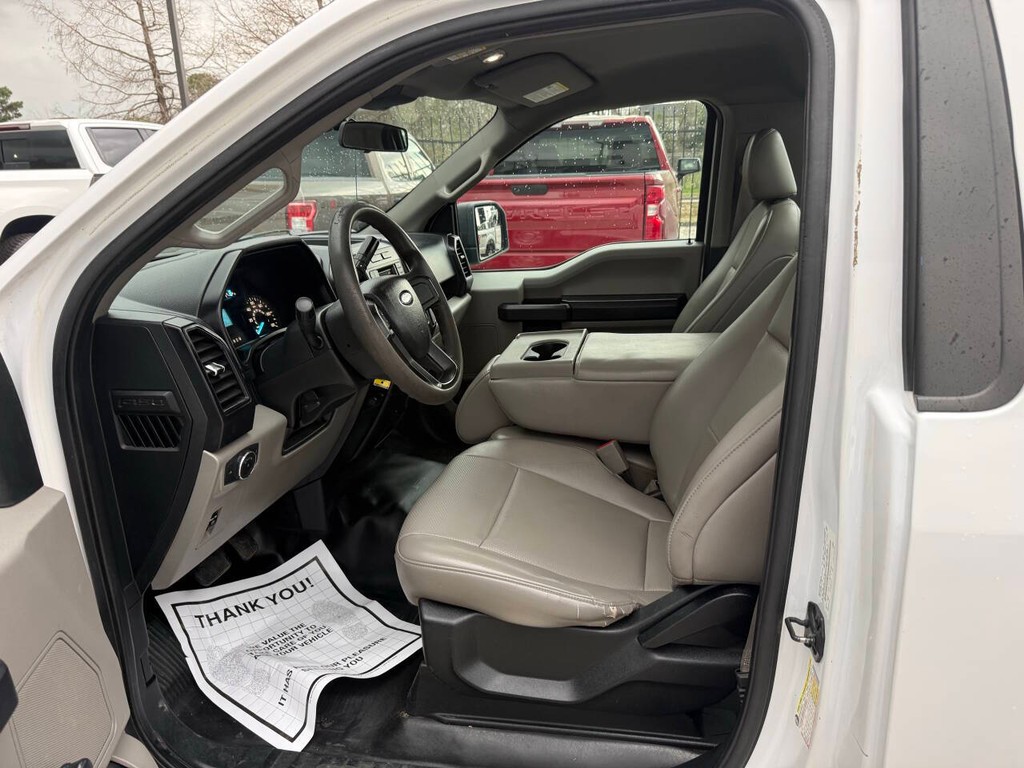 Ford F-150 Vehicle Full-screen Gallery Image 07