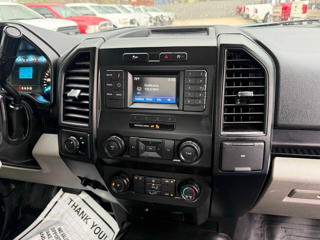 Ford F-150 Vehicle Full-screen Gallery Image 17