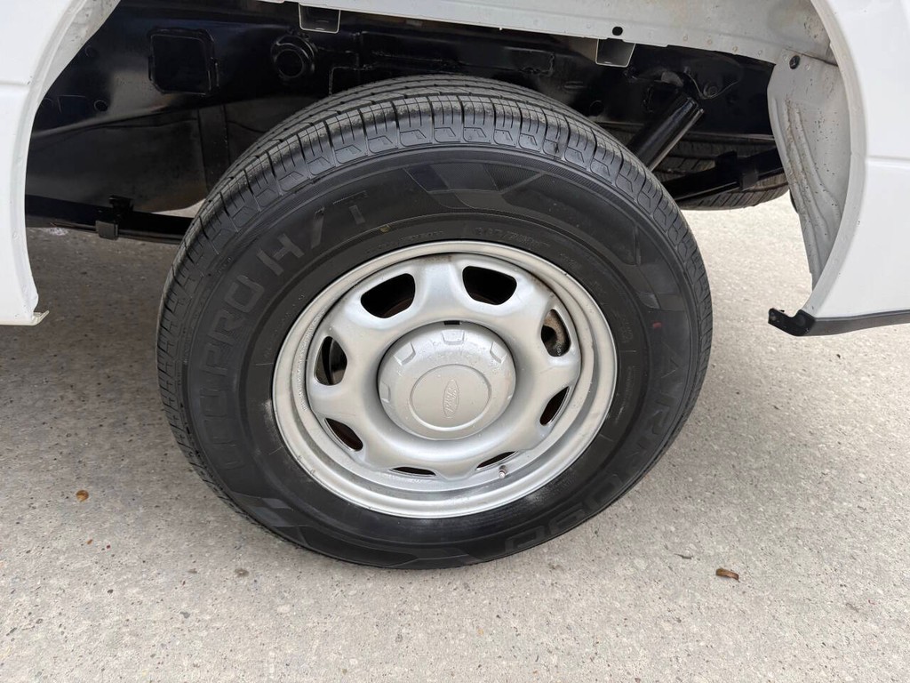 Ford F-150 Vehicle Full-screen Gallery Image 27