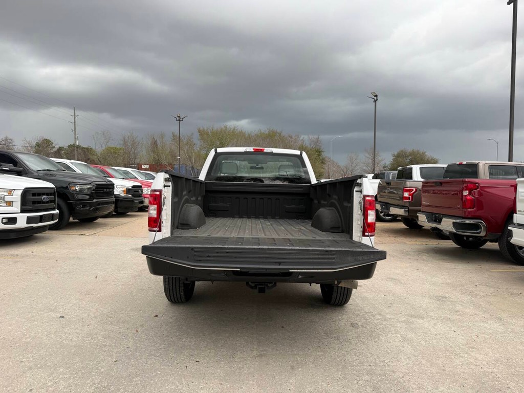 Ford F-150 Vehicle Full-screen Gallery Image 29