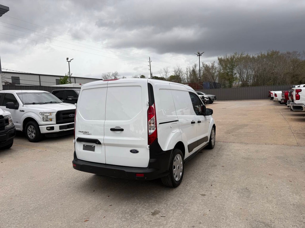 Ford Transit Connect Van Vehicle Full-screen Gallery Image 05