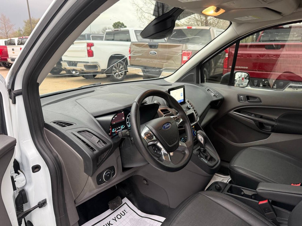 Ford Transit Connect Van Vehicle Full-screen Gallery Image 06