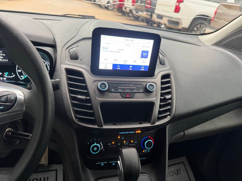 Ford Transit Connect Van Vehicle Full-screen Gallery Image 19