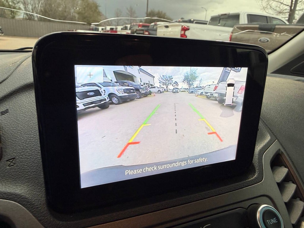 Ford Transit Connect Van Vehicle Full-screen Gallery Image 21