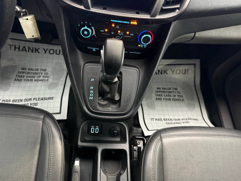 Ford Transit Connect Van Vehicle Full-screen Gallery Image 24