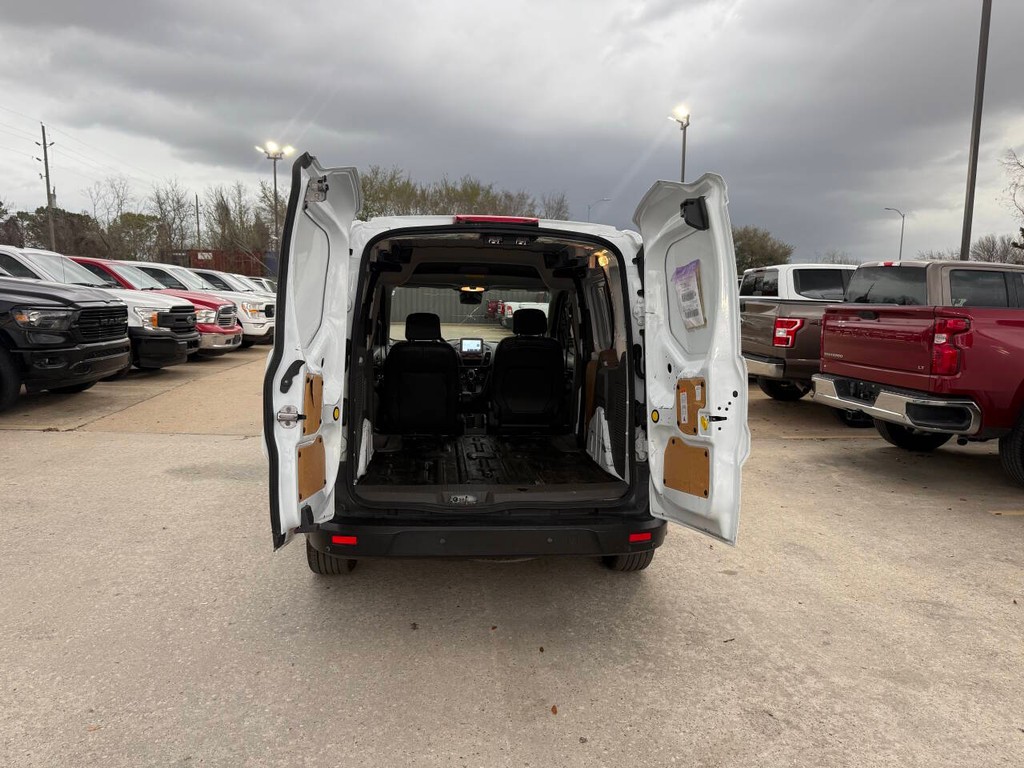 Ford Transit Connect Van Vehicle Full-screen Gallery Image 30