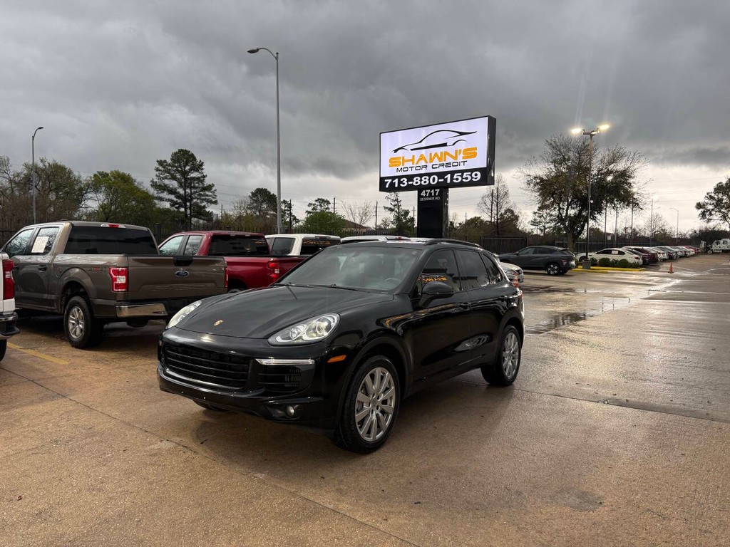 Porsche Cayenne Vehicle Full-screen Gallery Image 03