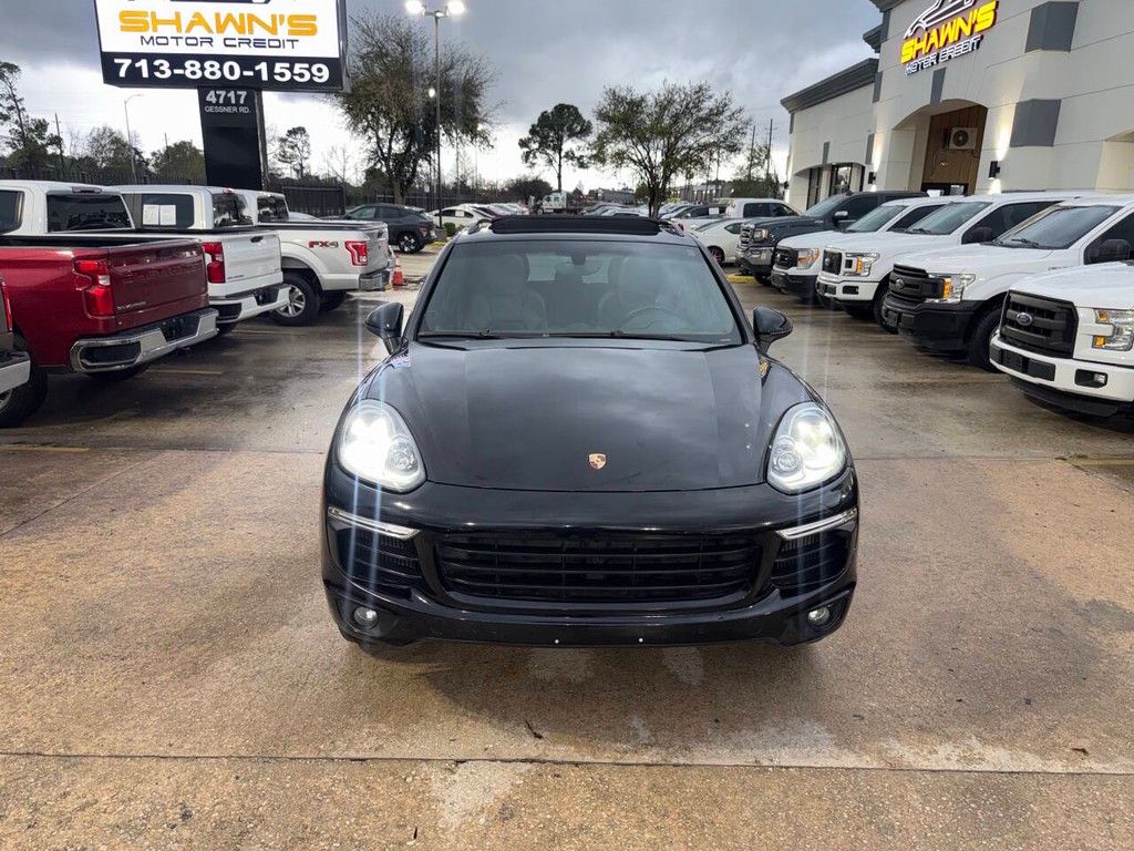 Porsche Cayenne Vehicle Full-screen Gallery Image 41