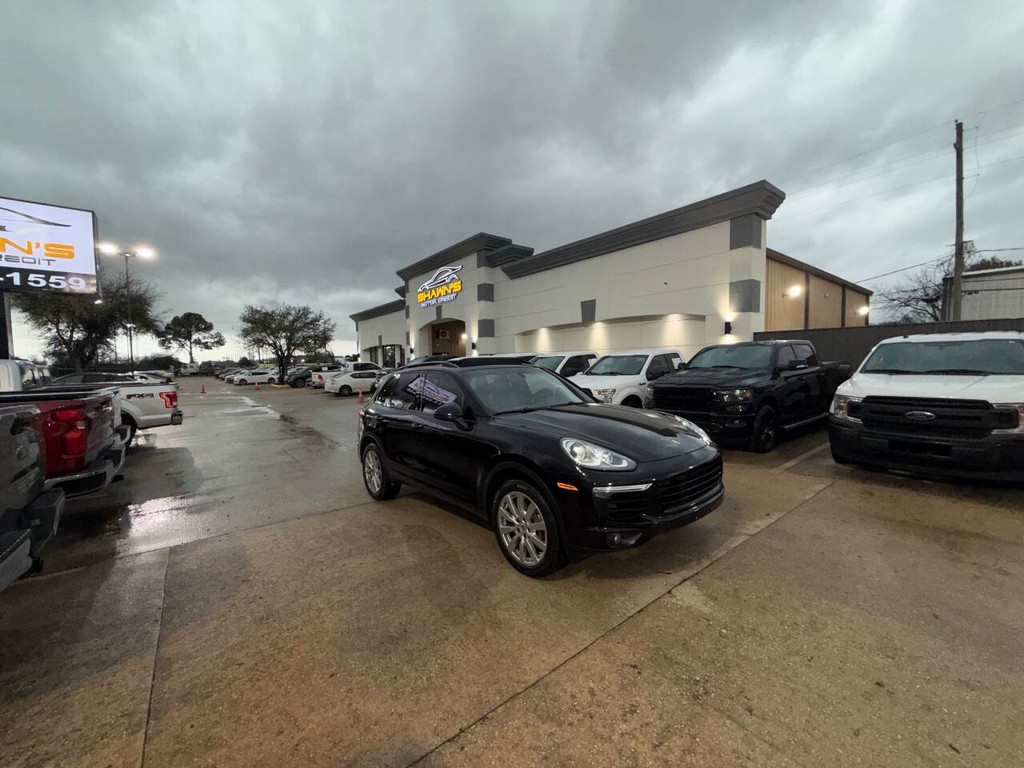 Porsche Cayenne Vehicle Full-screen Gallery Image 47