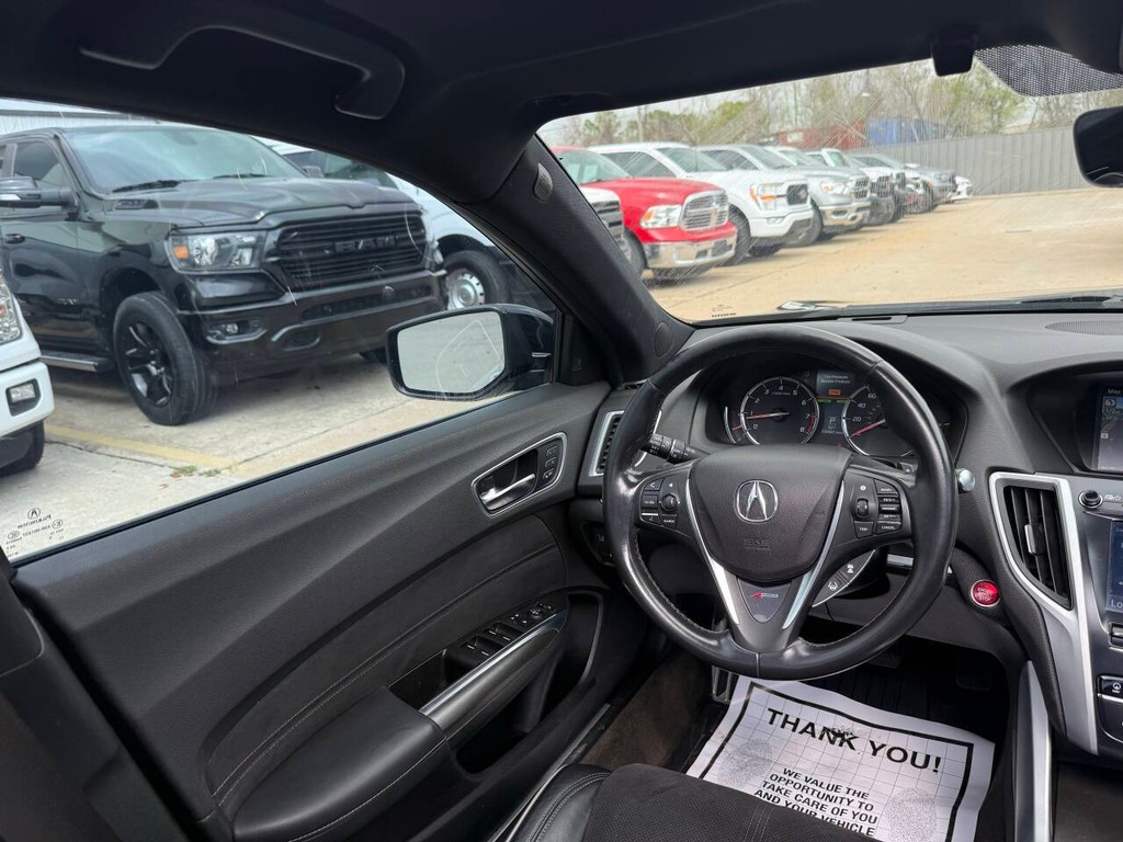 Acura TLX Vehicle Full-screen Gallery Image 19