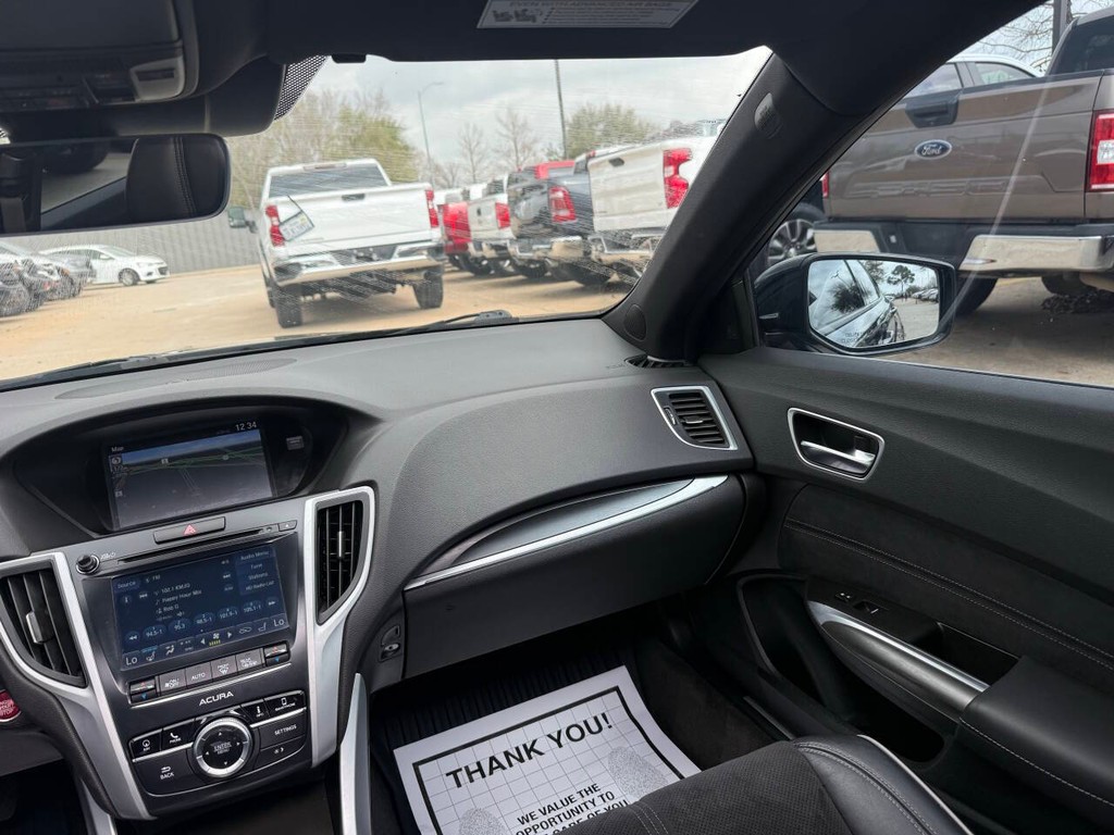 Acura TLX Vehicle Full-screen Gallery Image 20