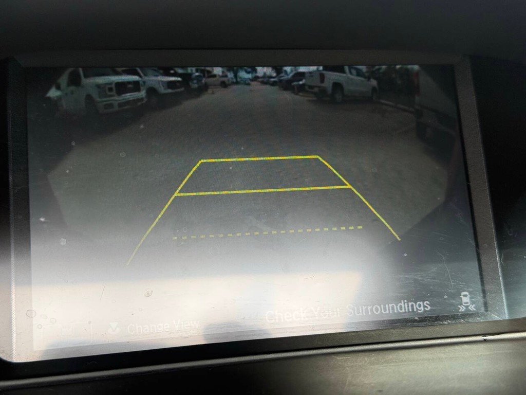 Acura TLX Vehicle Full-screen Gallery Image 26