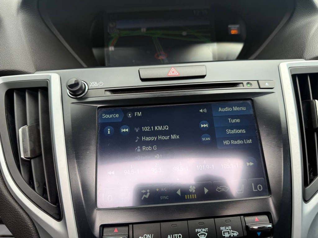 Acura TLX Vehicle Full-screen Gallery Image 27