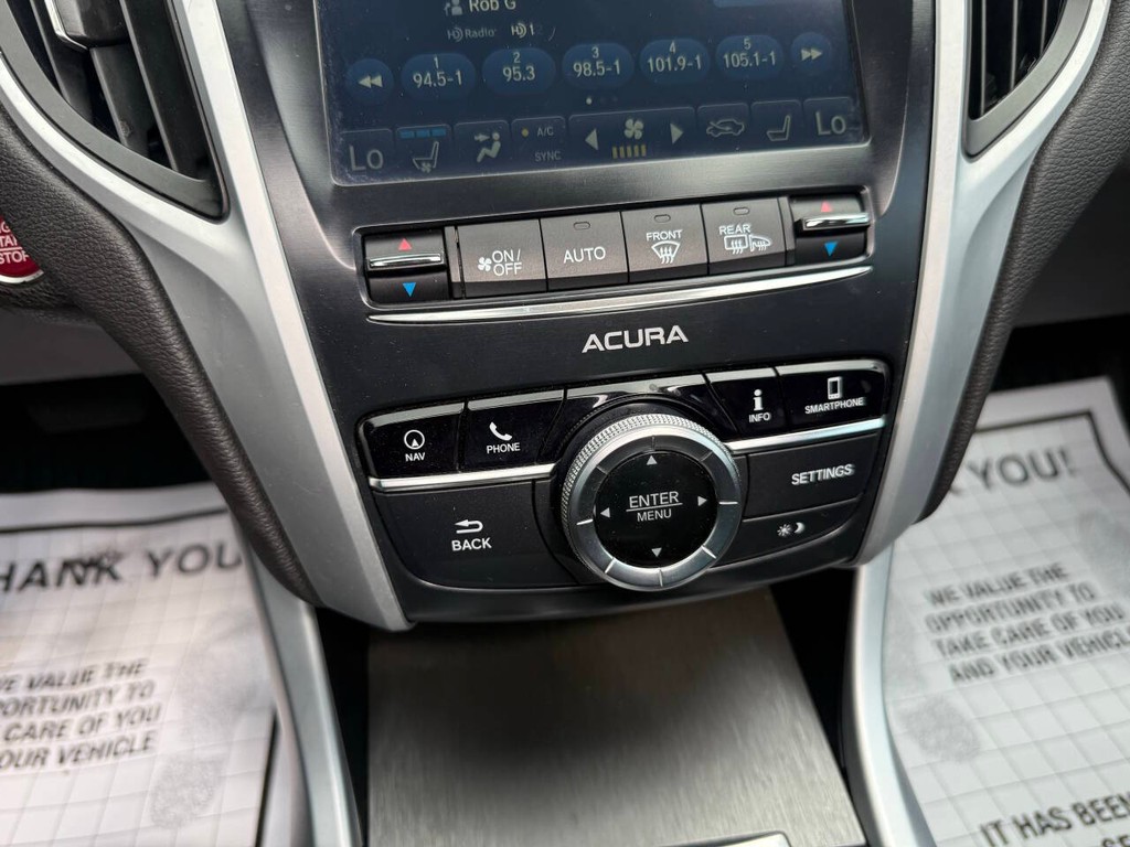 Acura TLX Vehicle Full-screen Gallery Image 28
