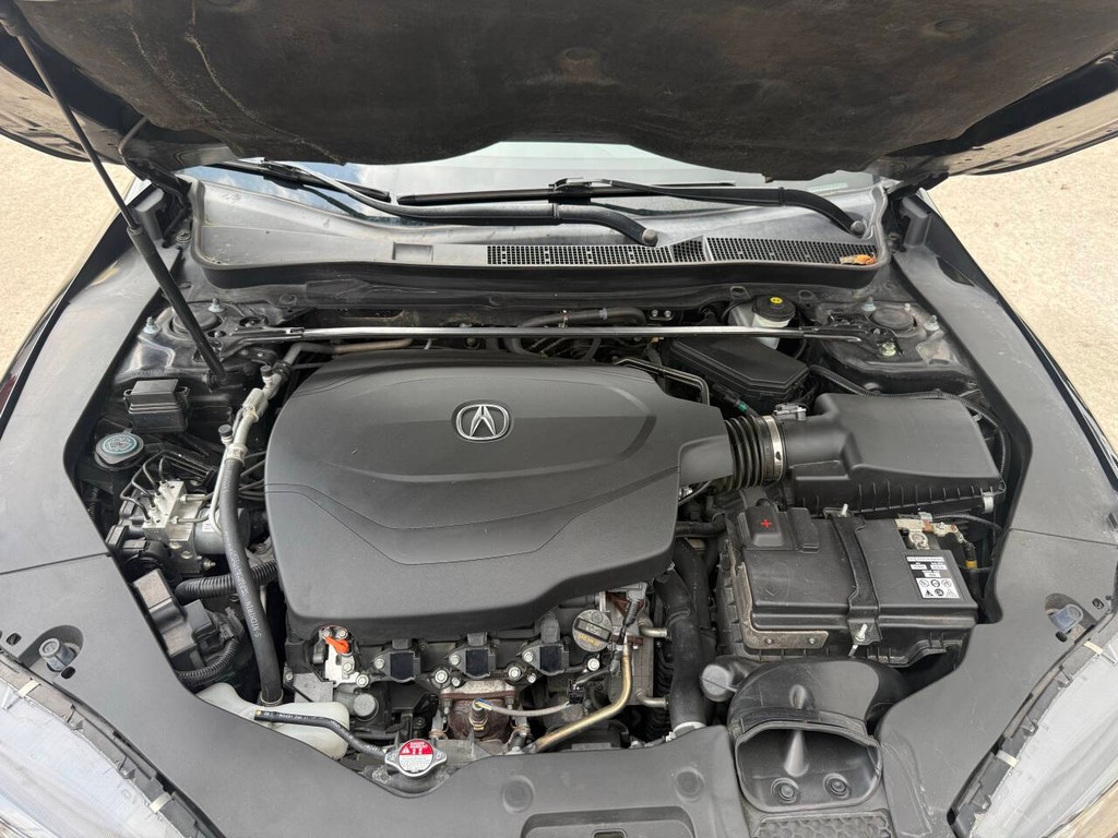 Acura TLX Vehicle Full-screen Gallery Image 35