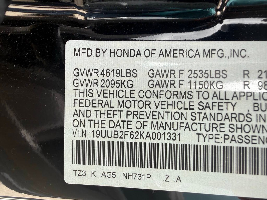 Acura TLX Vehicle Full-screen Gallery Image 36