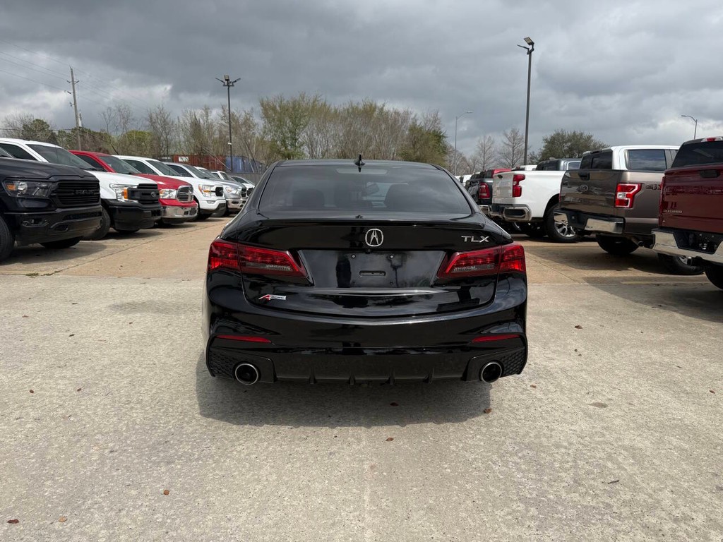 Acura TLX Vehicle Full-screen Gallery Image 38