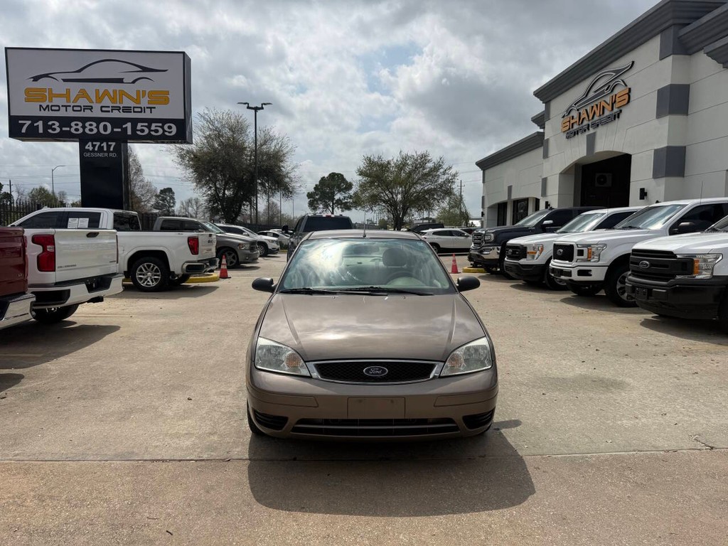 Ford Focus Sedan Vehicle Full-screen Gallery Image 37