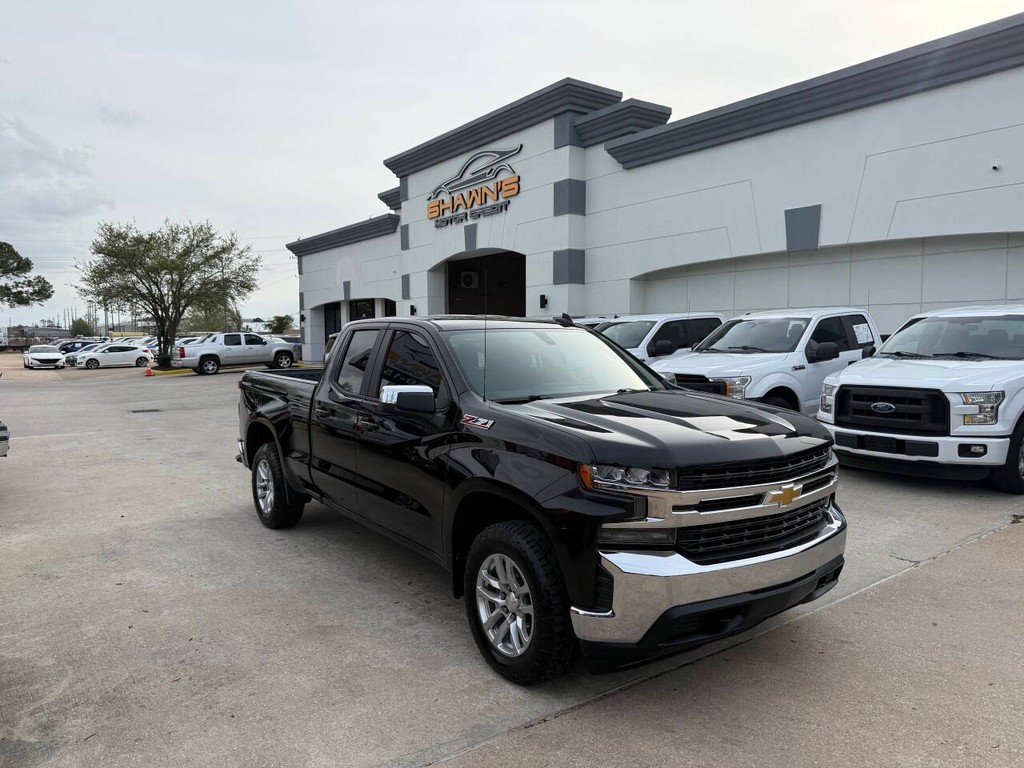 Chevrolet Silverado 1500 Vehicle Full-screen Gallery Image 02