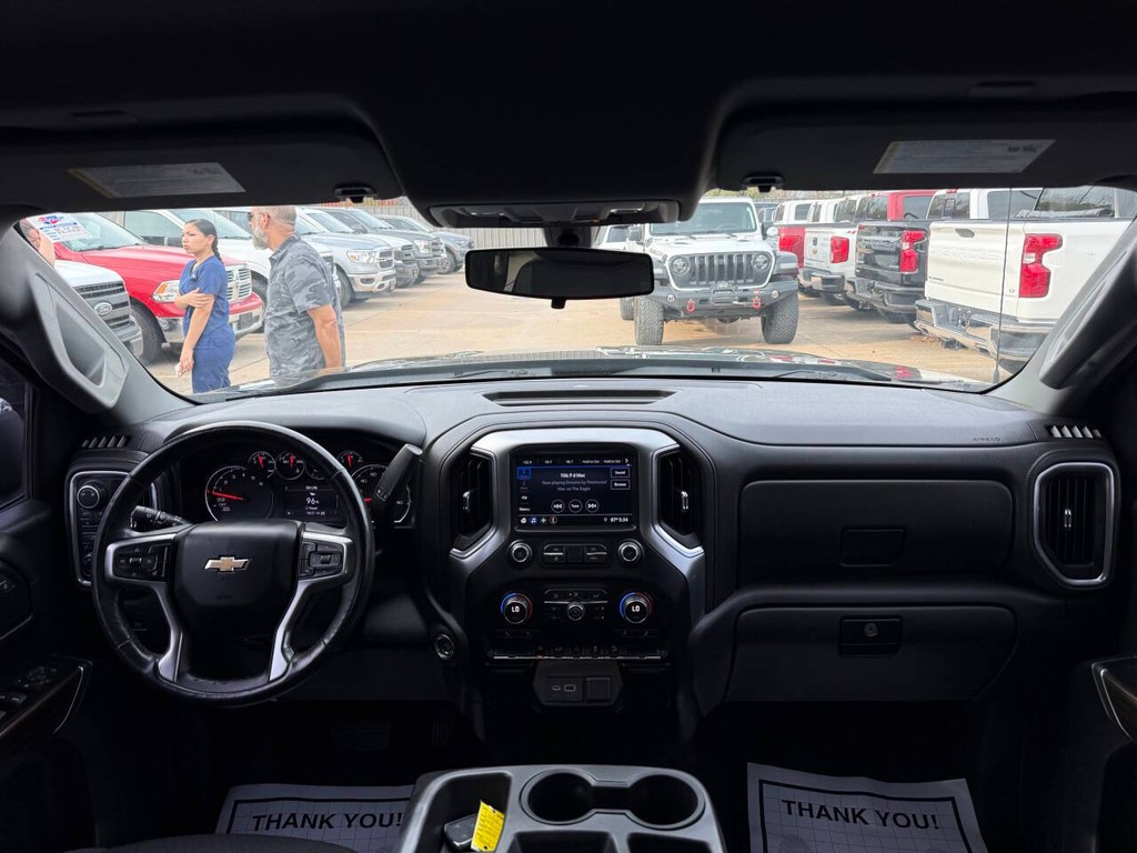 Chevrolet Silverado 1500 Vehicle Full-screen Gallery Image 17