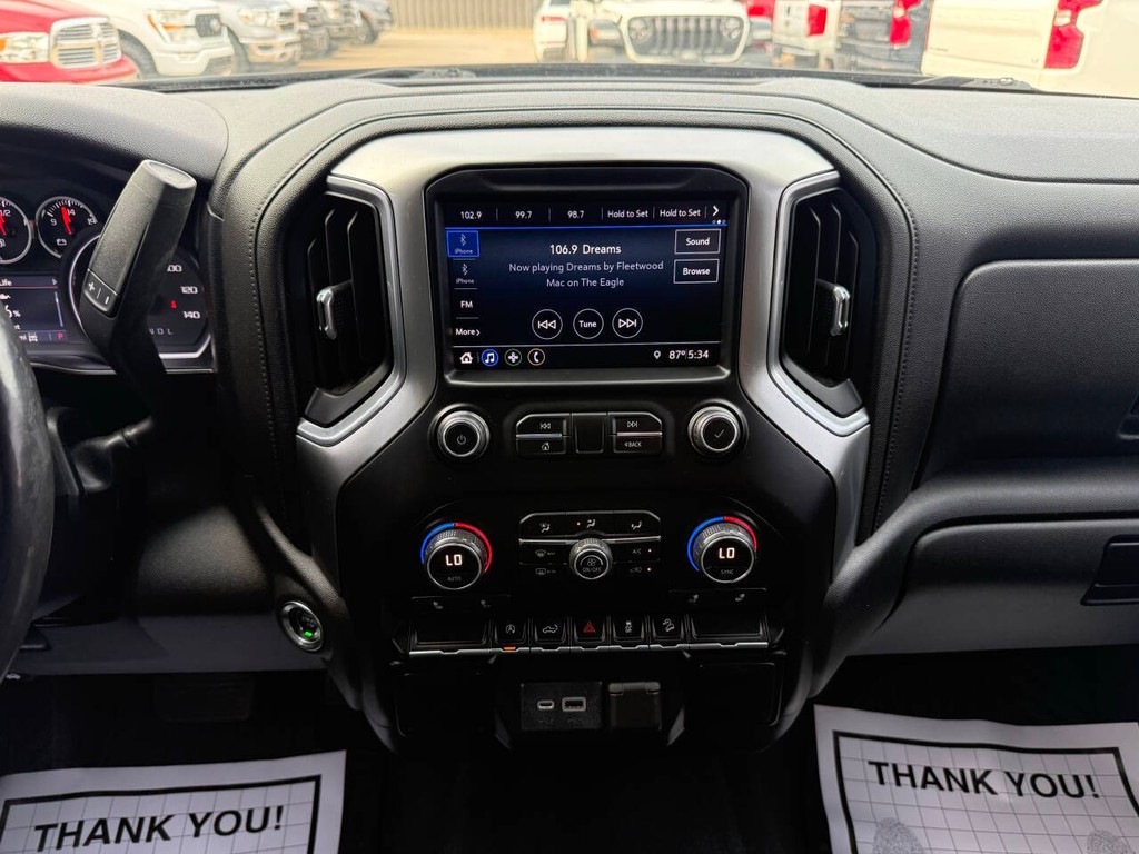 Chevrolet Silverado 1500 Vehicle Full-screen Gallery Image 24