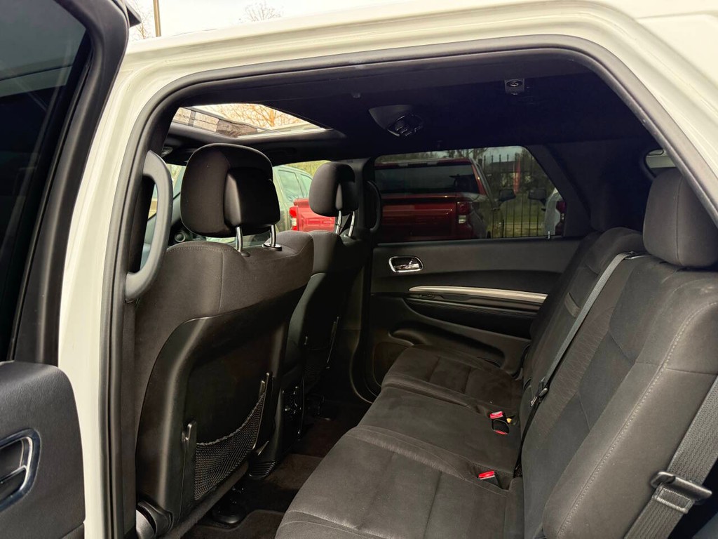 Dodge Durango Vehicle Full-screen Gallery Image 12